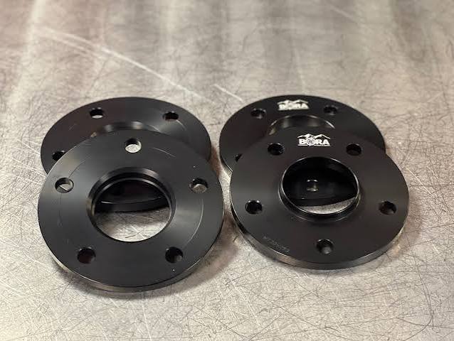 Bora 10mm Wheel Spacers for GMC Sierra
